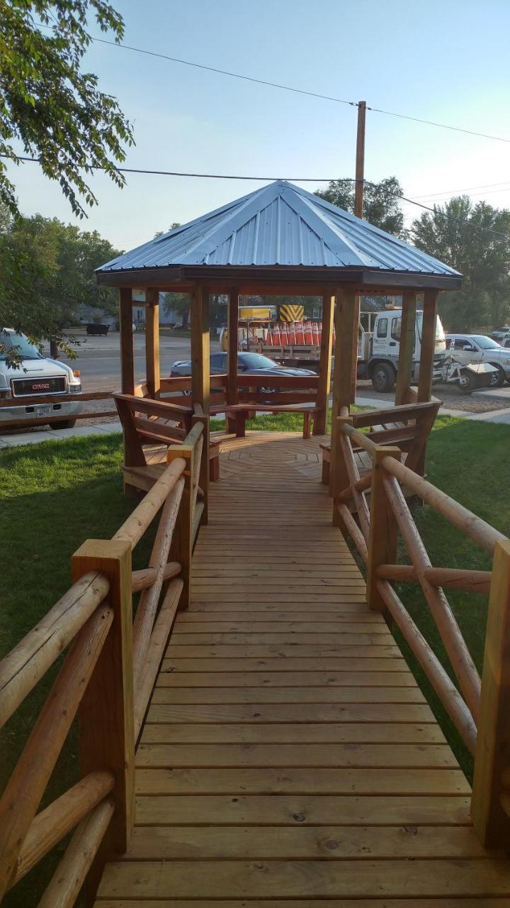 Sagebrush Inn & Suites Broadus 外观 照片