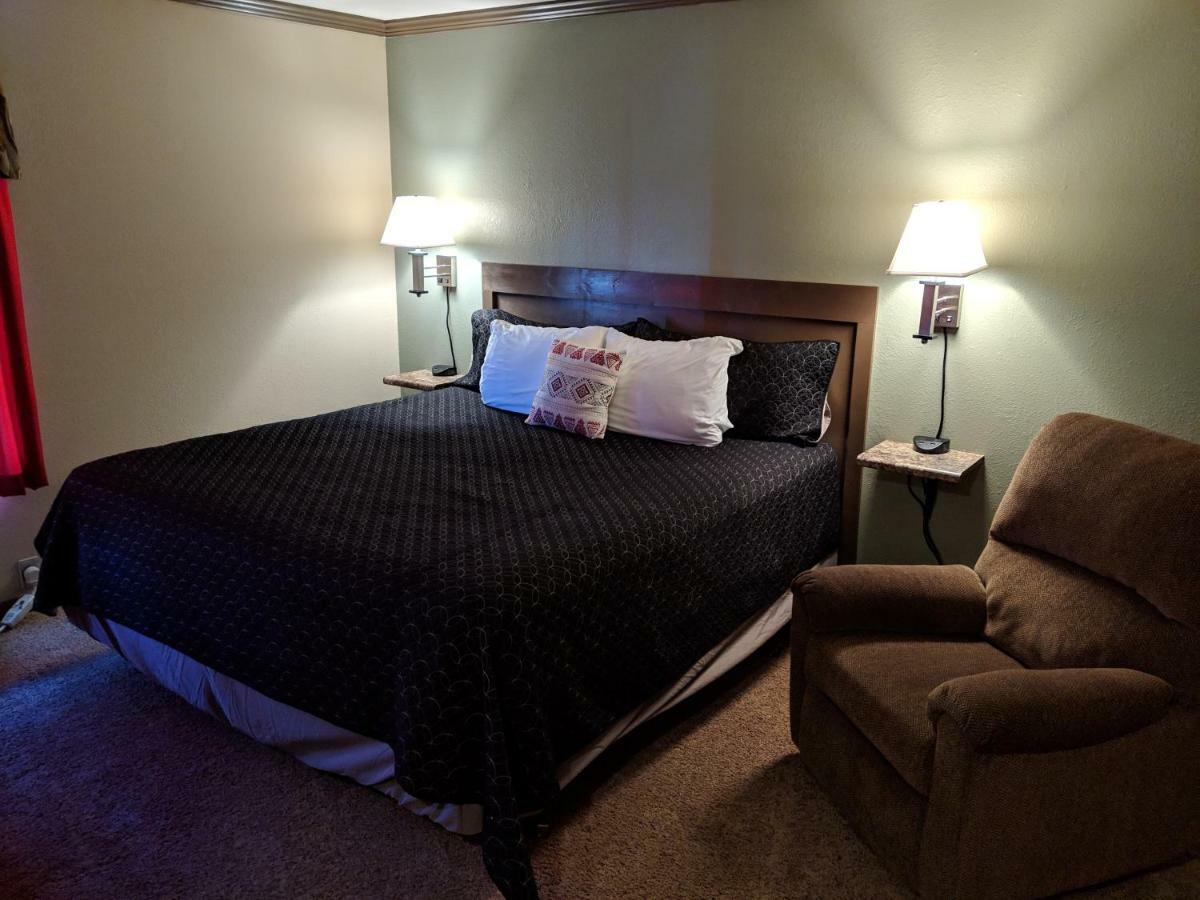 Sagebrush Inn & Suites Broadus 外观 照片
